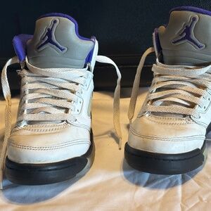Nike Jordan’s size 4y